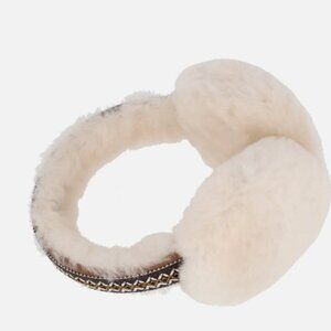 UGG Australia Women’s Shearling Classic Earmuffs in Chestnut